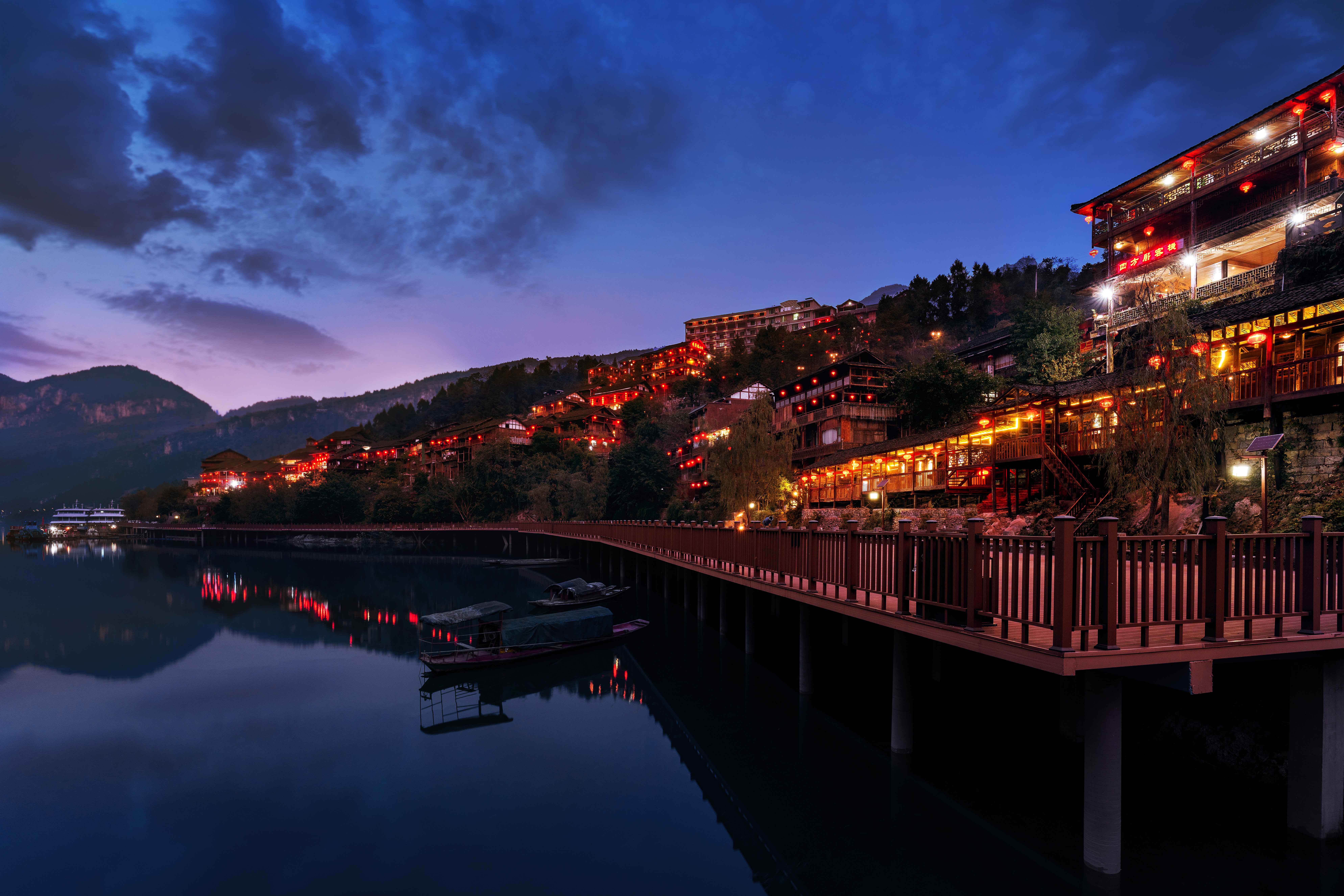 五一必看！酉阳私藏的神仙机位曝光，随手一拍美到封神！